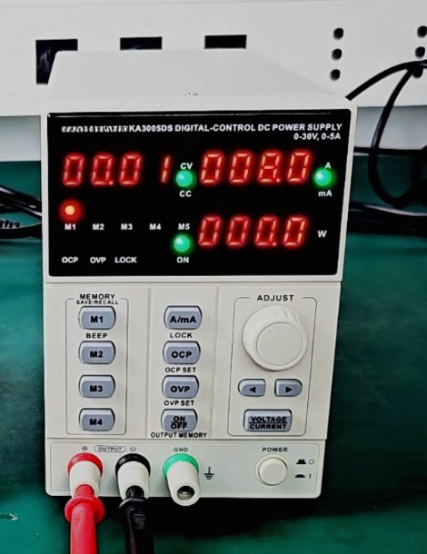 Cyfrowy programowalny zasilacz – Programmable Dc Power Supply 60V 5A recenzja i cena