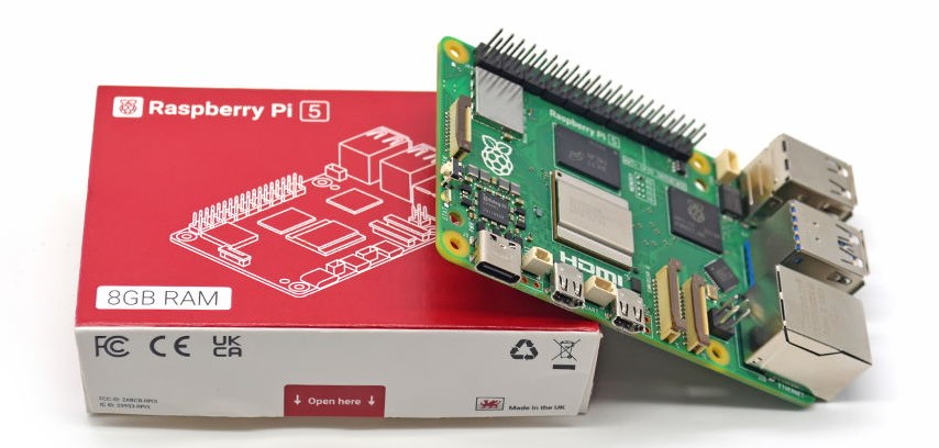 Oryginalny zestaw nowej płytki – Raspberry Pi 5 8Gb Kit recenzja i cena