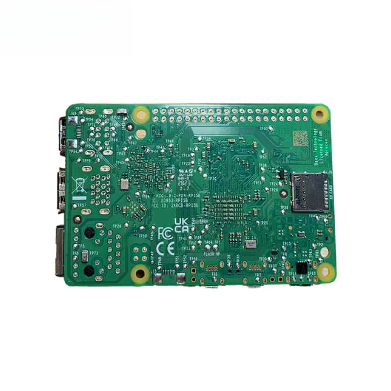 Nowy Raspberry Pi 5 Model 4GB  – Raspberry Pi 5 8Gb Kit recenzja i cena